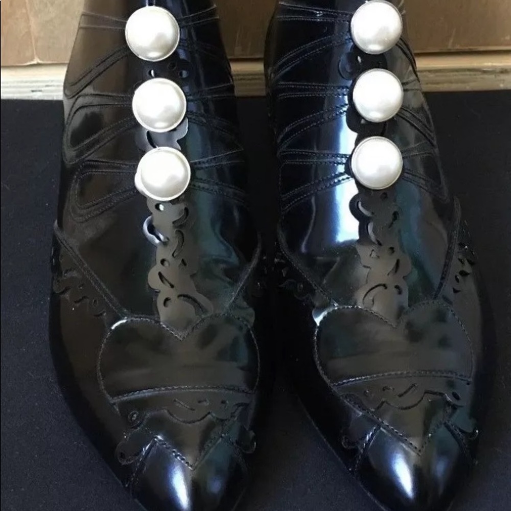 Paula Cademartori Pearl Victorian patent bootie